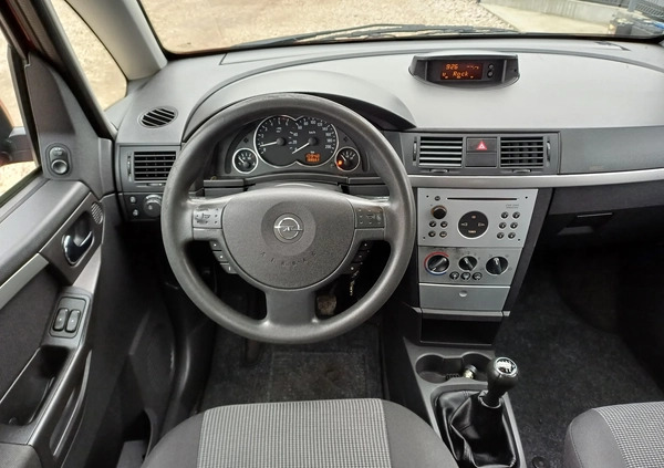 Opel Meriva cena 6900 przebieg: 188000, rok produkcji 2003 z Ryn małe 137